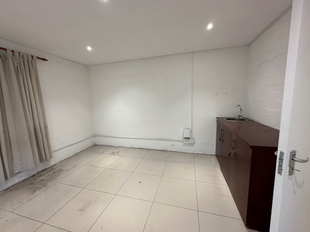 To Let commercial Property for Rent in Ndabeni Western Cape